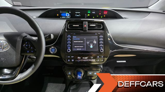 Toyota PRIUS 1.8 купить на сайте DeffCars