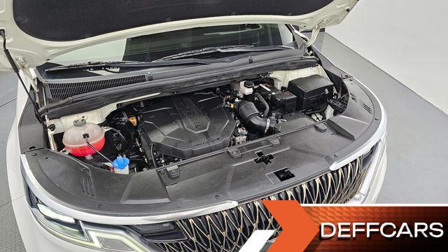 Kia CARNIVAL 7-Seater Signature купить на сайте DeffCars