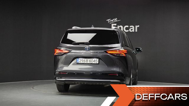 Toyota SIENNA 2.5 Hybrid 2WD купить на сайте DeffCars