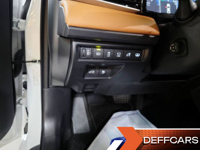 Toyota CAMRY 2.5 XLE Premium Hybrid купить на сайте DeffCars