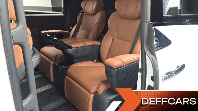 Toyota ALPHARD 2.5 HEV Executive AWD купить на сайте DeffCars