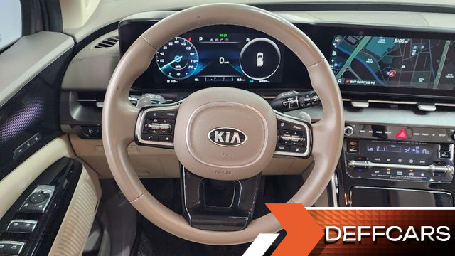 Kia CARNIVAL 9-Seater Signature купить на сайте DeffCars