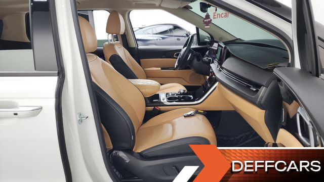 Kia CARNIVAL Gasoline 7-Seater Signature купить на сайте DeffCars