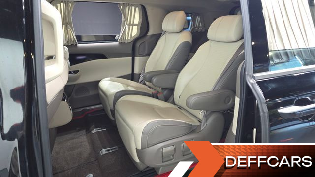 Kia CARNIVAL Gasoline 7-Seater Hi-Limousine Signature купить на сайте DeffCars