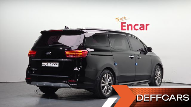 Kia CARNIVAL 9-Seater Noblesse Special купить на сайте DeffCars