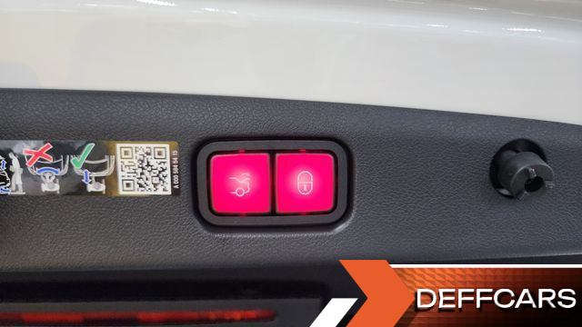 Mercedes E-CLASS E200 AMG Line купить на сайте DeffCars