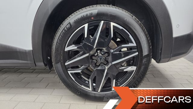 Peugeot 3008 1.2 HYbrid Allure купить на сайте DeffCars