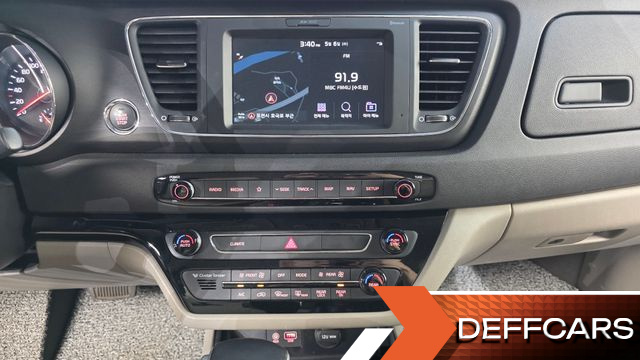 Kia CARNIVAL 9-Seater Luxury купить на сайте DeffCars