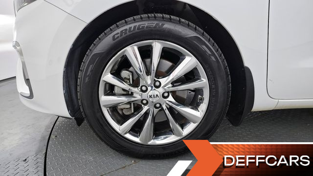 Kia CARNIVAL 9-Seater Noblesse Special купить на сайте DeffCars