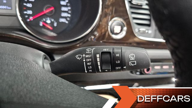 Kia CARNIVAL 9-Seater Noblesse купить на сайте DeffCars