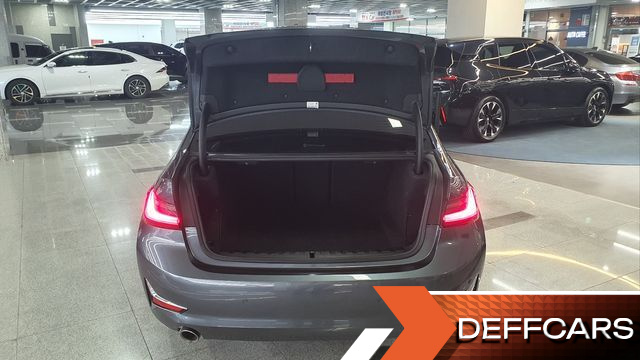 BMW 3-SERIES 320i Luxury купить на сайте DeffCars