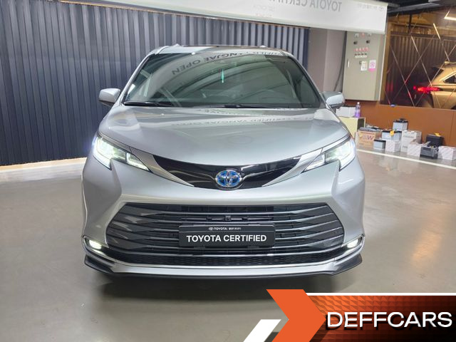 Toyota SIENNA 2.5 Hybrid 2WD купить на сайте DeffCars
