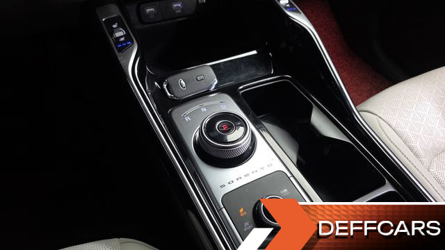 Kia SORENTO HEV 1.6 4WD Prestige купить на сайте DeffCars