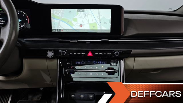 Kia CARNIVAL 7-Seater Signature купить на сайте DeffCars