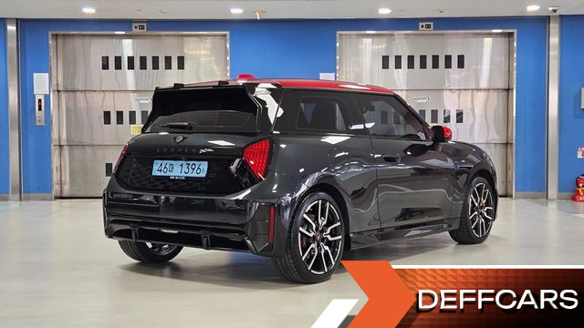 Mini COOPER JCW купить на сайте DeffCars