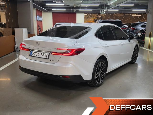 Toyota CAMRY 2.5 XLE Hybrid купить на сайте DeffCars