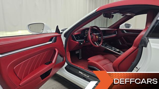 Porsche 911 Turbo S Cabriolet купить на сайте DeffCars