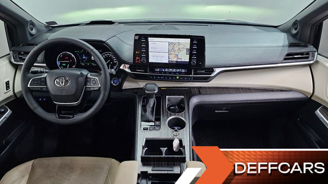 Toyota SIENNA 2.5 Hybrid 2WD купить на сайте DeffCars