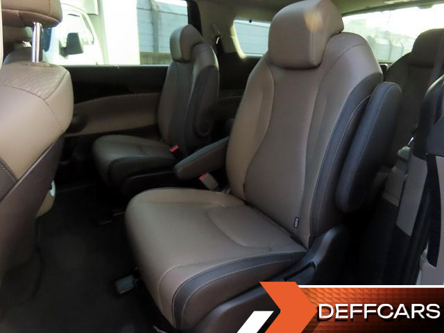 Kia CARNIVAL 9-Seater Signature купить на сайте DeffCars