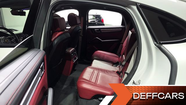 Porsche CAYENNE 3.0 PLATINUM EDITION купить на сайте DeffCars