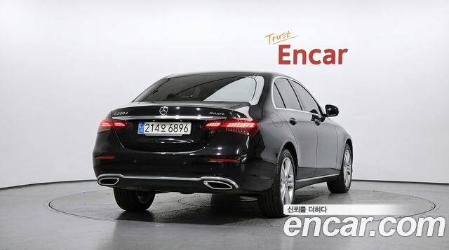 Mercedes E-CLASS E220d 4MATIC Exclusive купить на сайте DeffCars