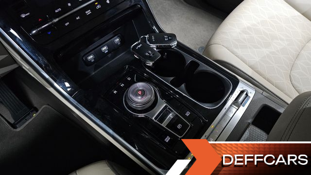 Kia CARNIVAL 9-Seater Noblesse купить на сайте DeffCars