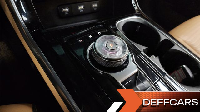 Kia CARNIVAL Gasoline 7-Seater Signature купить на сайте DeffCars