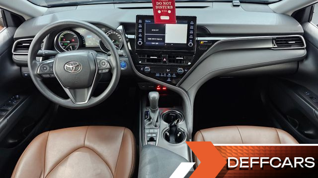 Toyota CAMRY 2.5 LE Hybrid купить на сайте DeffCars
