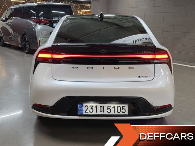 Toyota PRIUS 2.0 PHEV XSE купить на сайте DeffCars