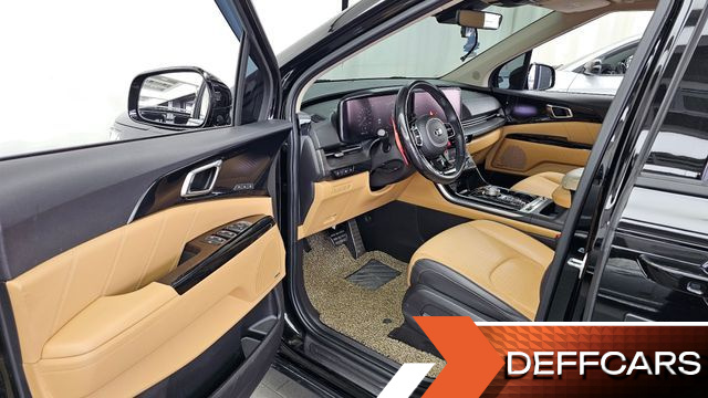 Kia CARNIVAL 7-Seater Signature купить на сайте DeffCars