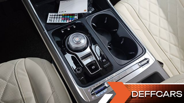 Kia CARNIVAL HEV 9-Seater Hi-Limousine (Special vehicle) купить на сайте DeffCars