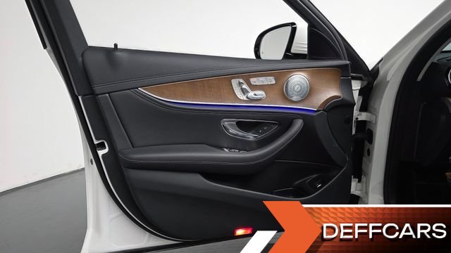 Mercedes E-CLASS E300 4MATIC Exclusive купить на сайте DeffCars