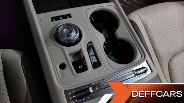 Kia CARNIVAL Gasoline 7-Seater Noblesse купить на сайте DeffCars