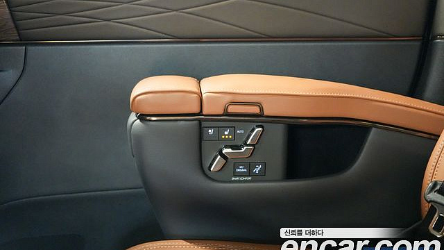 Toyota ALPHARD 2.5 HEV Executive AWD купить на сайте DeffCars