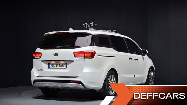 Kia CARNIVAL 9-Seater Noblesse Special купить на сайте DeffCars