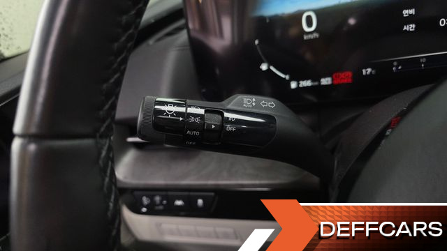 Kia CARNIVAL Gasoline 9-Seater Signature купить на сайте DeffCars