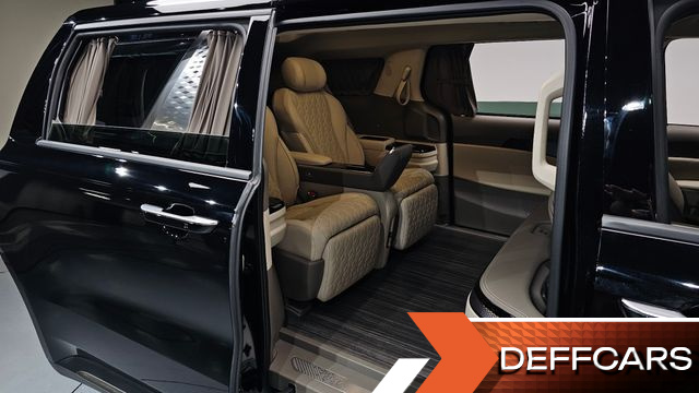 Kia CARNIVAL HEV 4-Seater Hi Limousine Signature купить на сайте DeffCars
