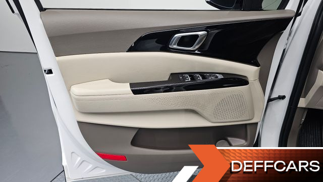 Kia CARNIVAL Gasoline 9-Seater Noblesse купить на сайте DeffCars
