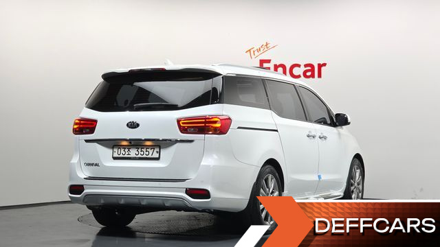 Kia CARNIVAL 9-Seater Prstige купить на сайте DeffCars