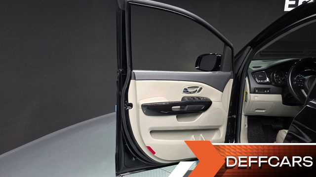 Kia CARNIVAL 9-Seater Noblesse Special купить на сайте DeffCars