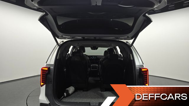Kia CARNIVAL 9-Seater Noblesse купить на сайте DeffCars