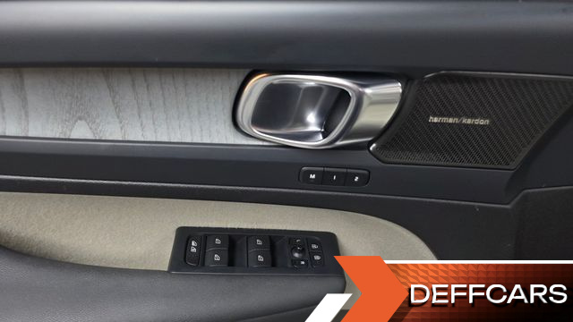 Volvo XC40 B4 Ultimate Bright купить на сайте DeffCars
