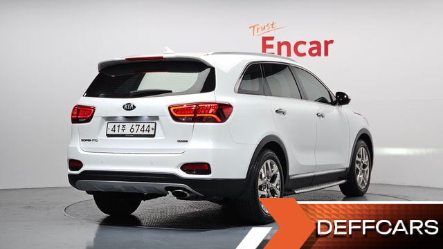 Kia SORENTO Gasoline 2.0 Turbo 2WD Master Special купить на сайте DeffCars