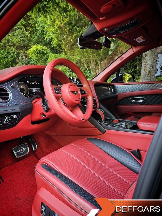 Bentley BENTAYGA 4.0 V8 S купить на сайте DeffCars