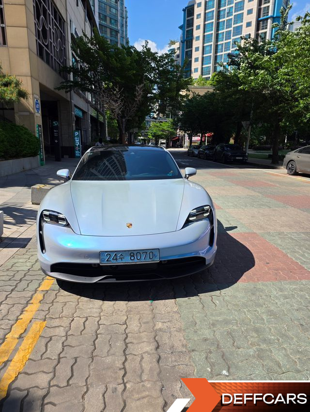 Porsche TAYCAN 4S купить на сайте DeffCars
