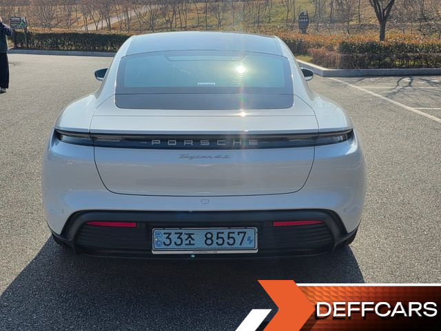 Porsche TAYCAN 4S купить на сайте DeffCars