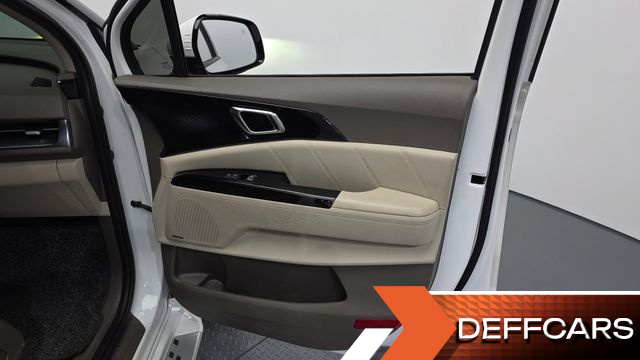 Kia CARNIVAL Gasoline 9-Seater Hi-Limousine Signature купить на сайте DeffCars