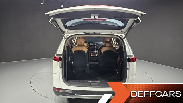 Kia CARNIVAL 9-Seater Noblesse купить на сайте DeffCars