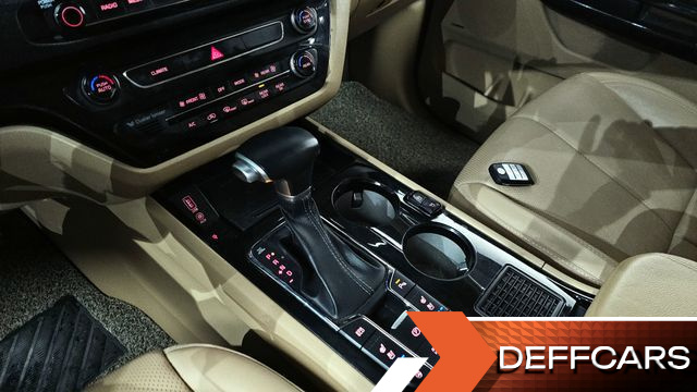 Kia CARNIVAL 9-Seater Hi-Limousine Noblesse Special купить на сайте DeffCars