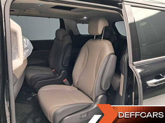 Kia CARNIVAL 9-Seater Signature купить на сайте DeffCars
